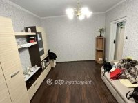 Eladó panellakás, Dunaújvárosban 30 M Ft, 1+1 szobás