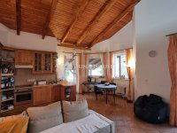 Eladó családi ház, Telkin 129.9 M Ft, 1 szobás