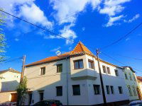 Eladó téglalakás, Vácon 110 M Ft, 4 szobás