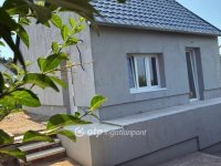 Eladó családi ház, Pécsett 105 M Ft, 2+2 szobás