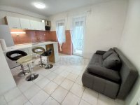 Kiadó téglalakás, albérlet, Szegeden 230 E Ft / hó, 3 szobás