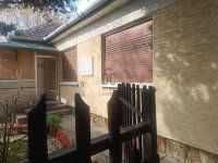 Eladó családi ház, XVII. kerületben 145.9 M Ft, 6 szobás