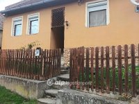 Eladó családi ház, Gyöngyöstarjánon 20 M Ft, 4 szobás