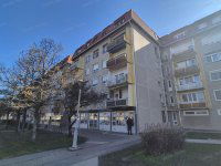 Eladó panellakás, Kecskeméten 58.5 M Ft, 3 szobás