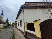 Eladó családi ház