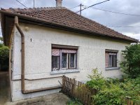 Eladó családi ház, Szolnokon 26.99 M Ft, 2 szobás
