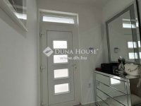 Eladó családi ház, Vecsésen 150 M Ft, 4 szobás