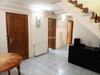 Eladó családi ház, Esztergomban 217.385 M Ft, 8 szobás