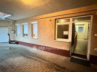 Eladó téglalakás, Pápán 32.49 M Ft, 1+1 szobás