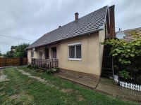 Eladó családi ház