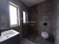 Eladó családi ház, Szegeden 180 M Ft, 1+5 szobás