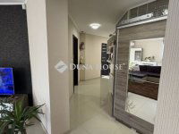 Eladó téglalakás, Székesfehérvárott 104.9 M Ft, 3 szobás