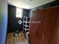 Eladó családi ház, Pécsett 49 M Ft, 2 szobás