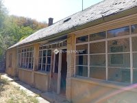 Eladó családi ház, Mendén 38 M Ft, 2+1 szobás