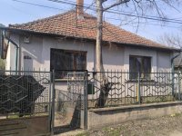 Eladó családi ház, Szolnokon 25 M Ft, 3 szobás
