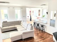 Eladó családi ház, Pécsett 174.9 M Ft, 4 szobás