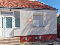 Kiadó téglalakás, albérlet, Pécsett 160 E Ft / hó, 1 szobás