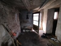 Eladó családi ház, Pécsett 11 M Ft, 3 szobás