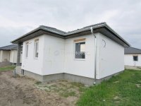 Eladó családi ház, Kecskeméten 86.9 M Ft, 5 szobás