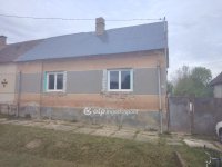 Eladó családi ház, Lovásziban 6 M Ft, 2 szobás