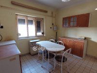 Eladó családi ház, Kisújszálláson 20.5 M Ft, 2 szobás