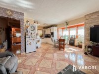 Eladó családi ház, Ürömön 119 M Ft, 4 szobás