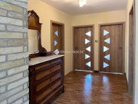 Eladó családi ház, Zamárdiban 144.9 M Ft, 7 szobás