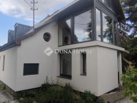 Eladó családi ház, Leányfaluban 142 M Ft, 3 szobás