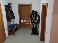 Eladó családi ház, Esztergomban 199 M Ft, 4 szobás