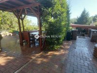 Eladó családi ház, Szentendrén 195 M Ft, 7 szobás