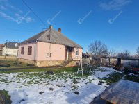 Eladó családi ház, Szákszenden 38.5 M Ft, 3 szobás