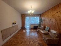 Eladó téglalakás, Veszprémben 69.8 M Ft, 3 szobás