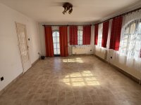 Eladó családi ház, Komlón 69.5 M Ft, 4 szobás