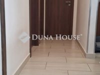 Eladó téglalakás, Pécsett 69 M Ft, 2+1 szobás