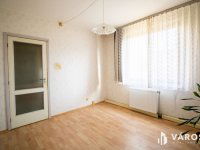 Eladó panellakás, Békéscsabán 32.49 M Ft, 3 szobás