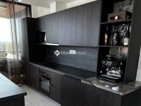 Eladó téglalakás, Szegeden 158 M Ft, 3 szobás