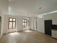 Eladó téglalakás, V. kerületben 275.4 M Ft, 7 szobás