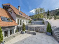 Eladó családi ház, Csobánkán 350 M Ft, 7 szobás