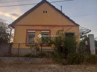 Eladó családi ház, Galgahévízen 31.99 M Ft, 4 szobás