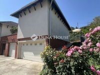 Eladó sorház, Pécsett 169.9 M Ft, 5 szobás