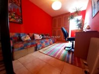 Eladó családi ház, XV. kerületben 149.5 M Ft, 7 szobás