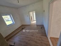 Eladó családi ház, Jászkisérén 8.5 M Ft, 2 szobás