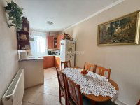 Eladó panellakás, Pécsett 45.9 M Ft, 3 szobás