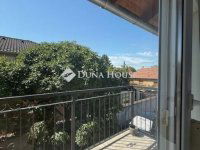 Eladó családi ház, Vecsésen 105 M Ft, 4 szobás