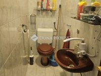 Eladó családi ház, XVI. kerületben 440 M Ft, 8 szobás