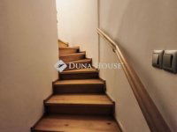 Eladó családi ház, Pécsett 120 M Ft, 6 szobás