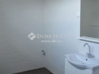 Eladó családi ház, Debrecenben 200 M Ft, 5 szobás