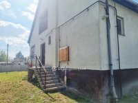 Eladó családi ház, Tasson 35.8 M Ft, 3 szobás