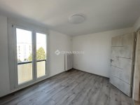 Eladó panellakás, Pécsett 57.9 M Ft, 2 szobás