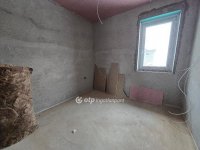 Eladó téglalakás, Pápán 37.5 M Ft, 1+1 szobás